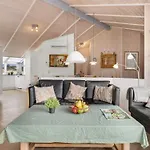 Petkana - 700m From The Sea By Interhome 베제르 스트란드