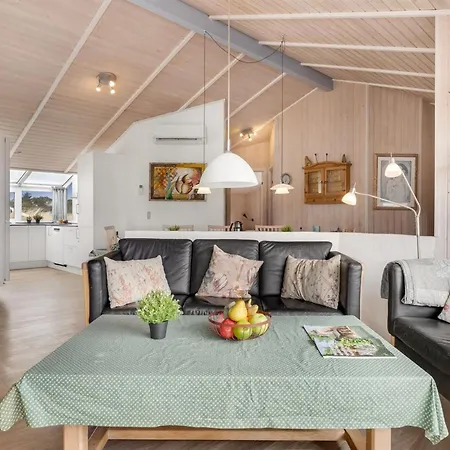 Petkana - 700m From The Sea By Interhome 베제르 스트란드