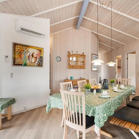 Petkana - 700m From The Sea By Interhome 베제르 스트란드